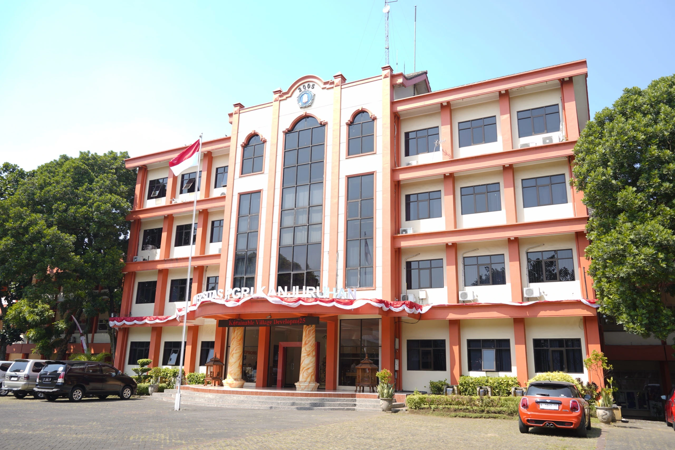 Gedung perkuliahan kampus Universitas PGRI Kanjuruhan Malang (UNIKAMA)